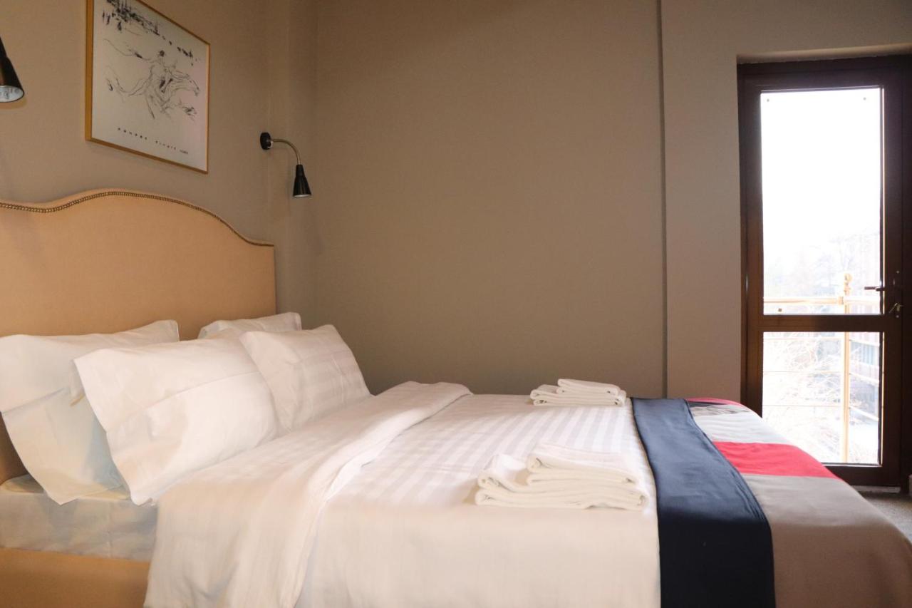 Mika Hotel Almaty Ngoại thất bức ảnh