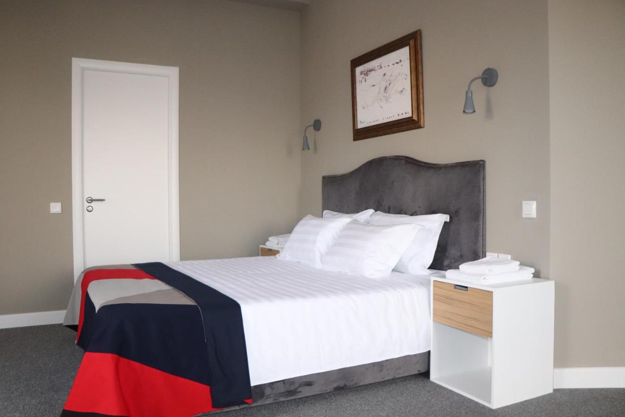 Mika Hotel Almaty Ngoại thất bức ảnh