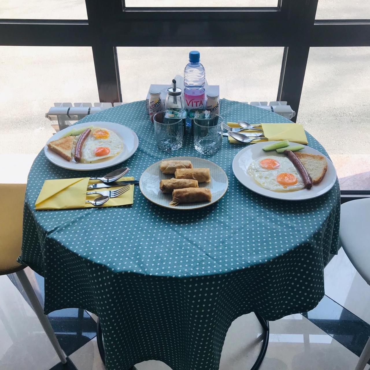 Mika Hotel Almaty Ngoại thất bức ảnh